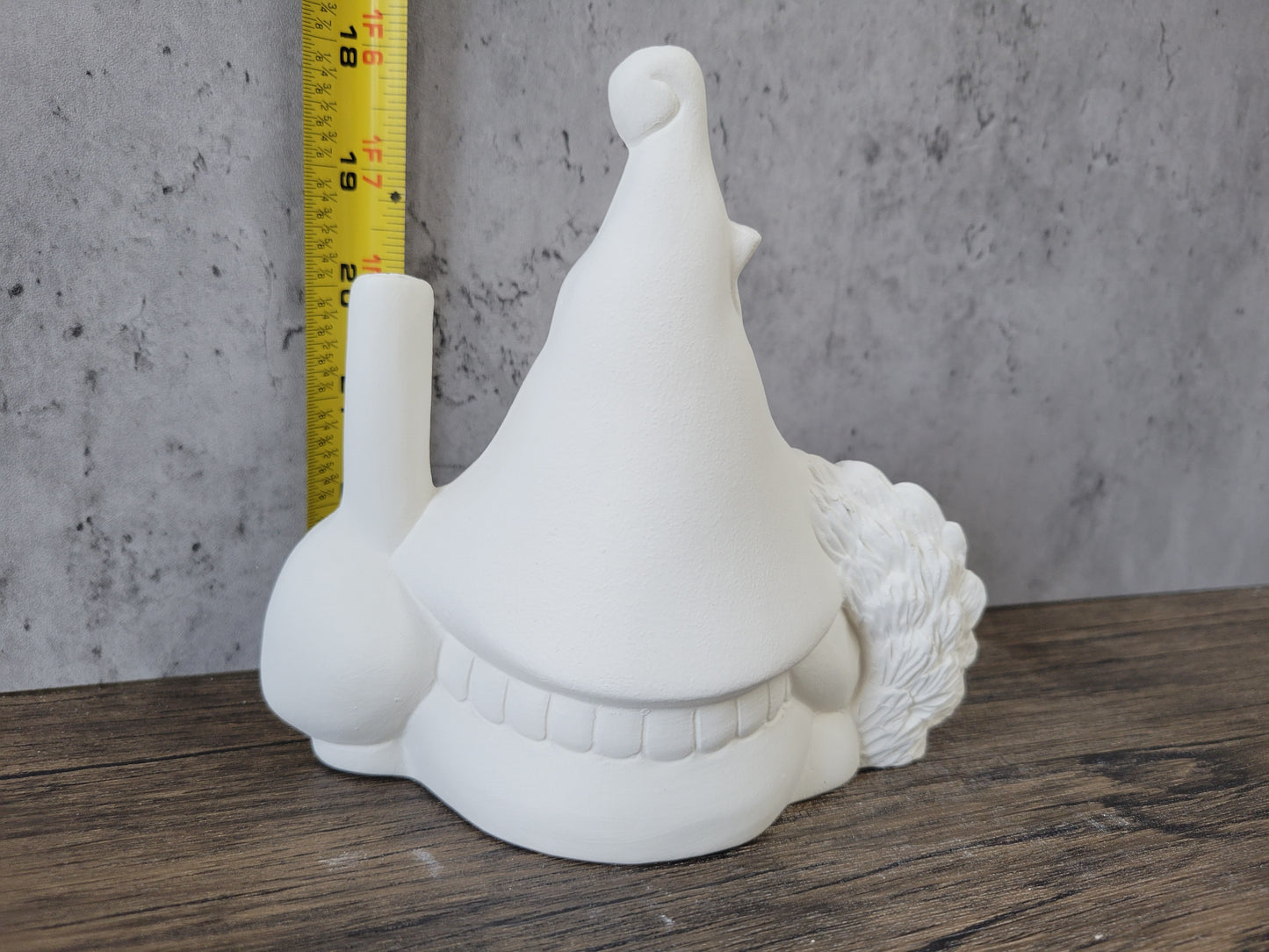 Gnome with Wreath & Staff - Clay Magic - 4229