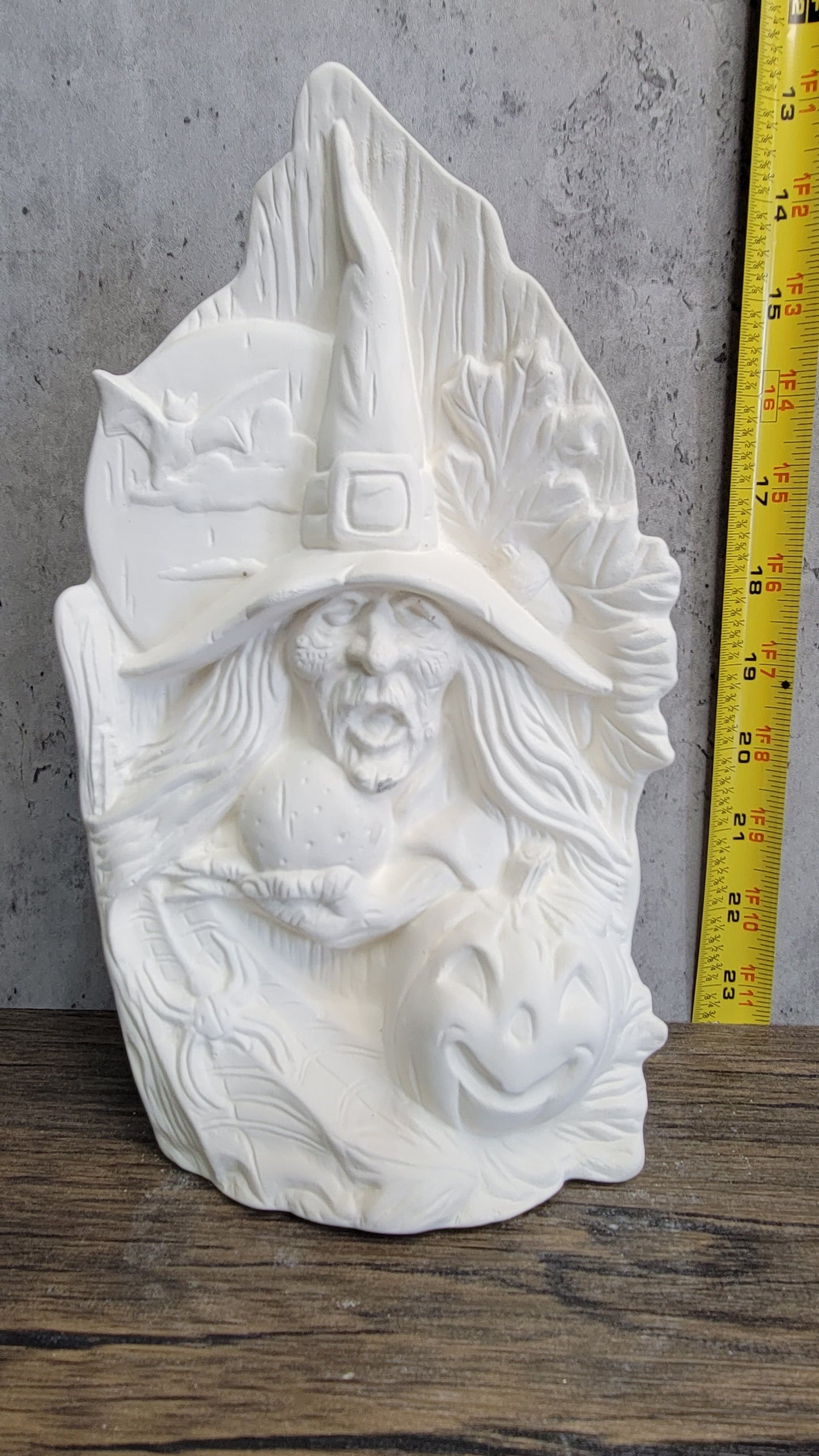 Carved Witch Stump - Kimple - 2243