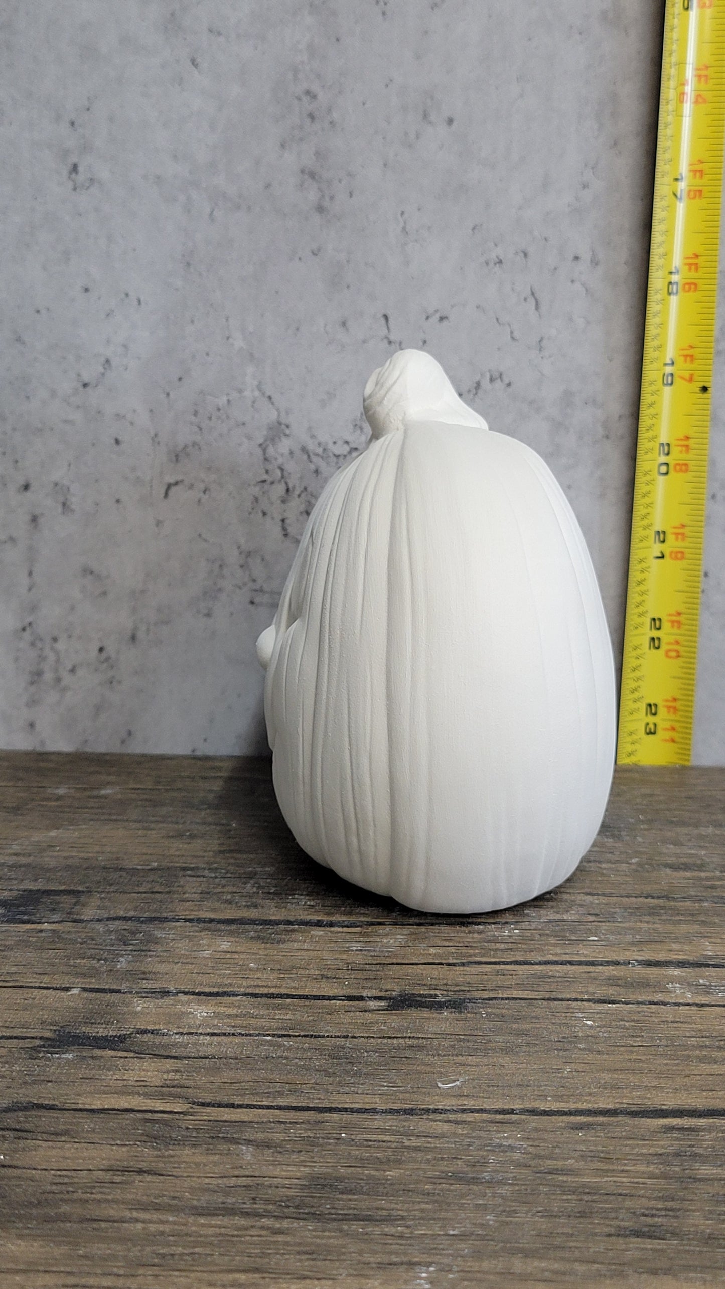 Pumpkin Sill Sitter - Clay Magic - J473
