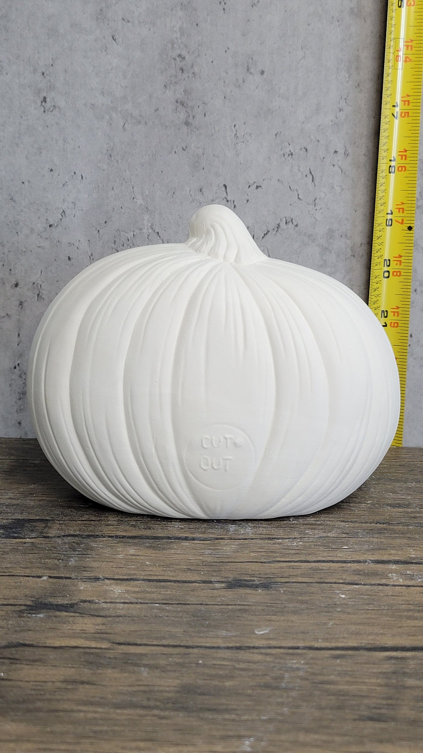 Pumpkin Sill Sitter - Clay Magic - J473