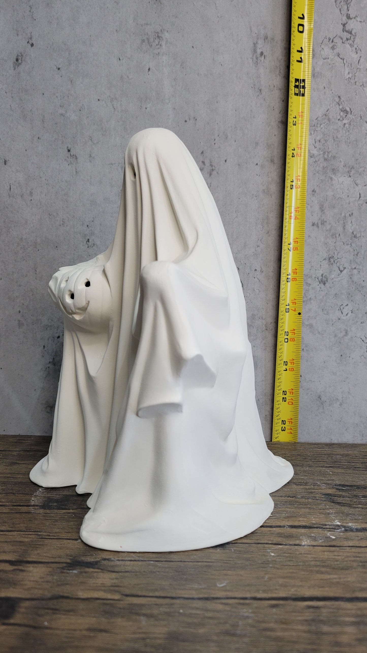 Ghost with Pumpkin - Byron - B87