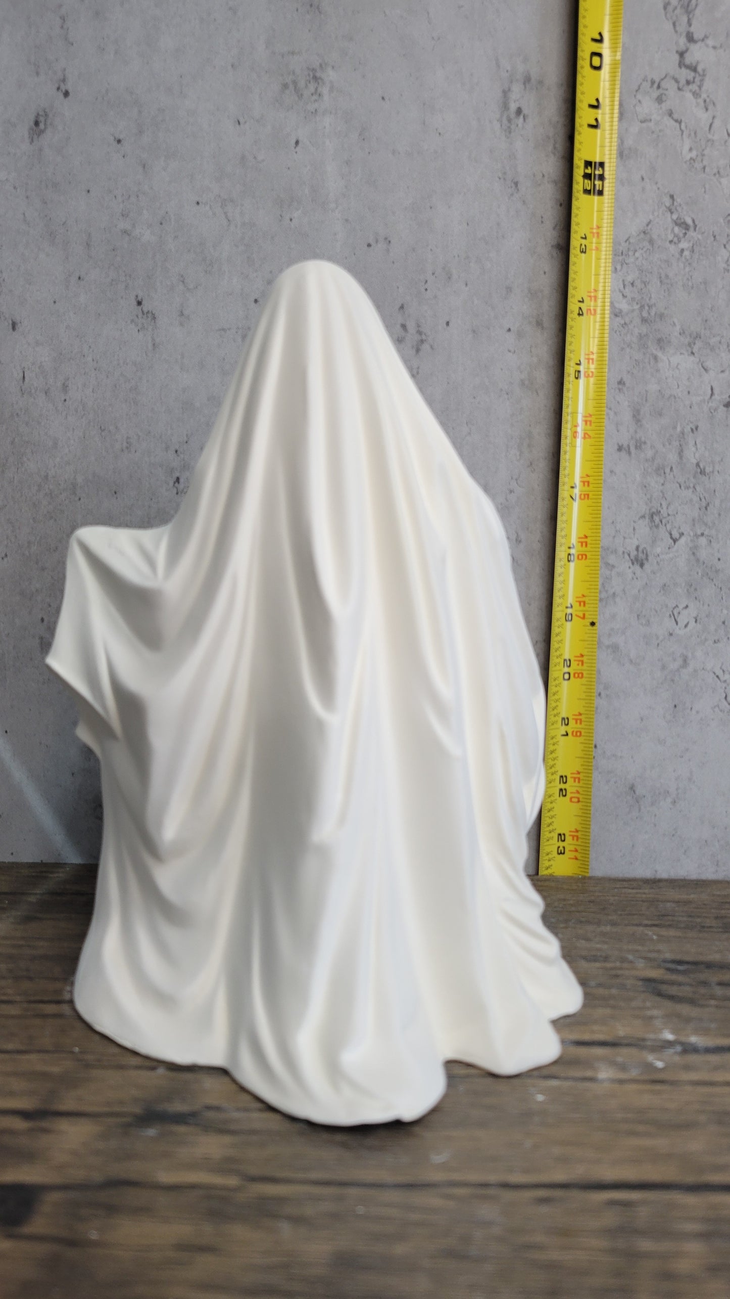 Ghost with Pumpkin - Byron - B87