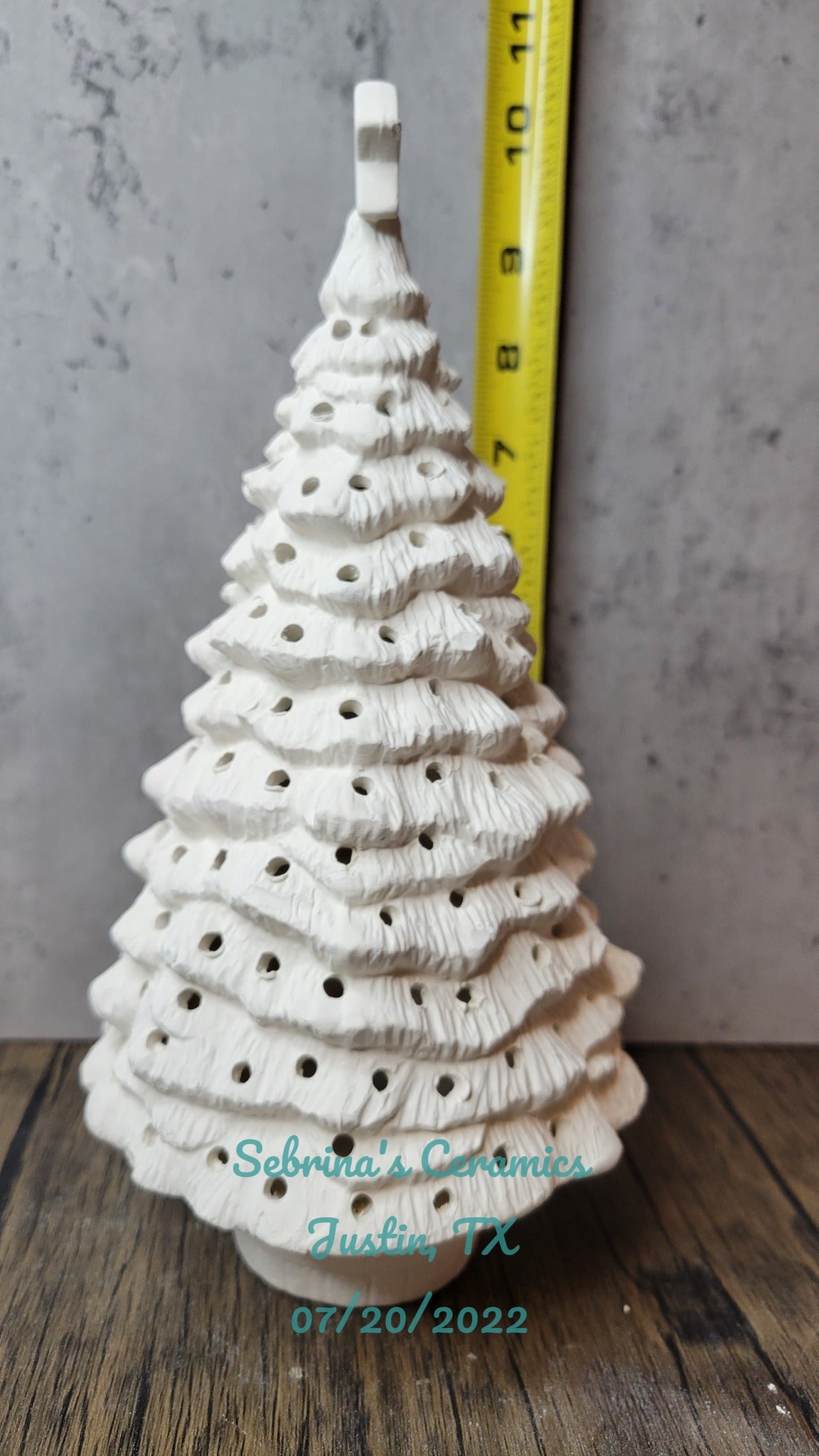 Christmas Tree with Base and Star Attached - Scioto - S 1525