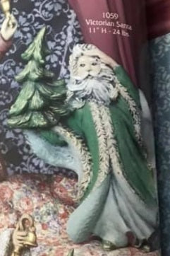 Santa Holding Tree - Gare - 1059