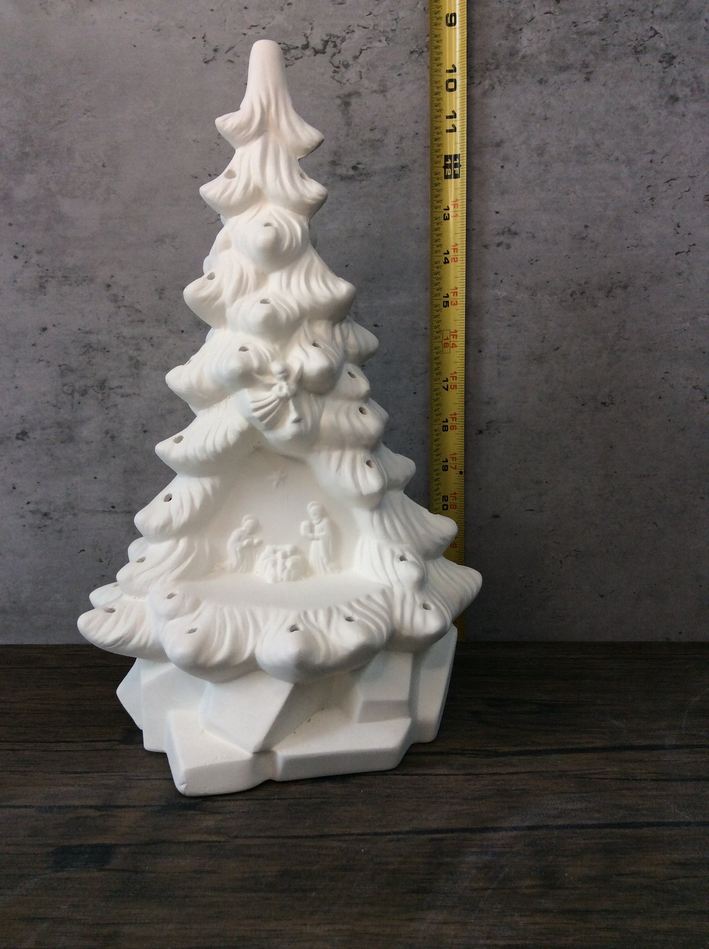 Christmas Tree with Nativity Scene - Scarletta - 82