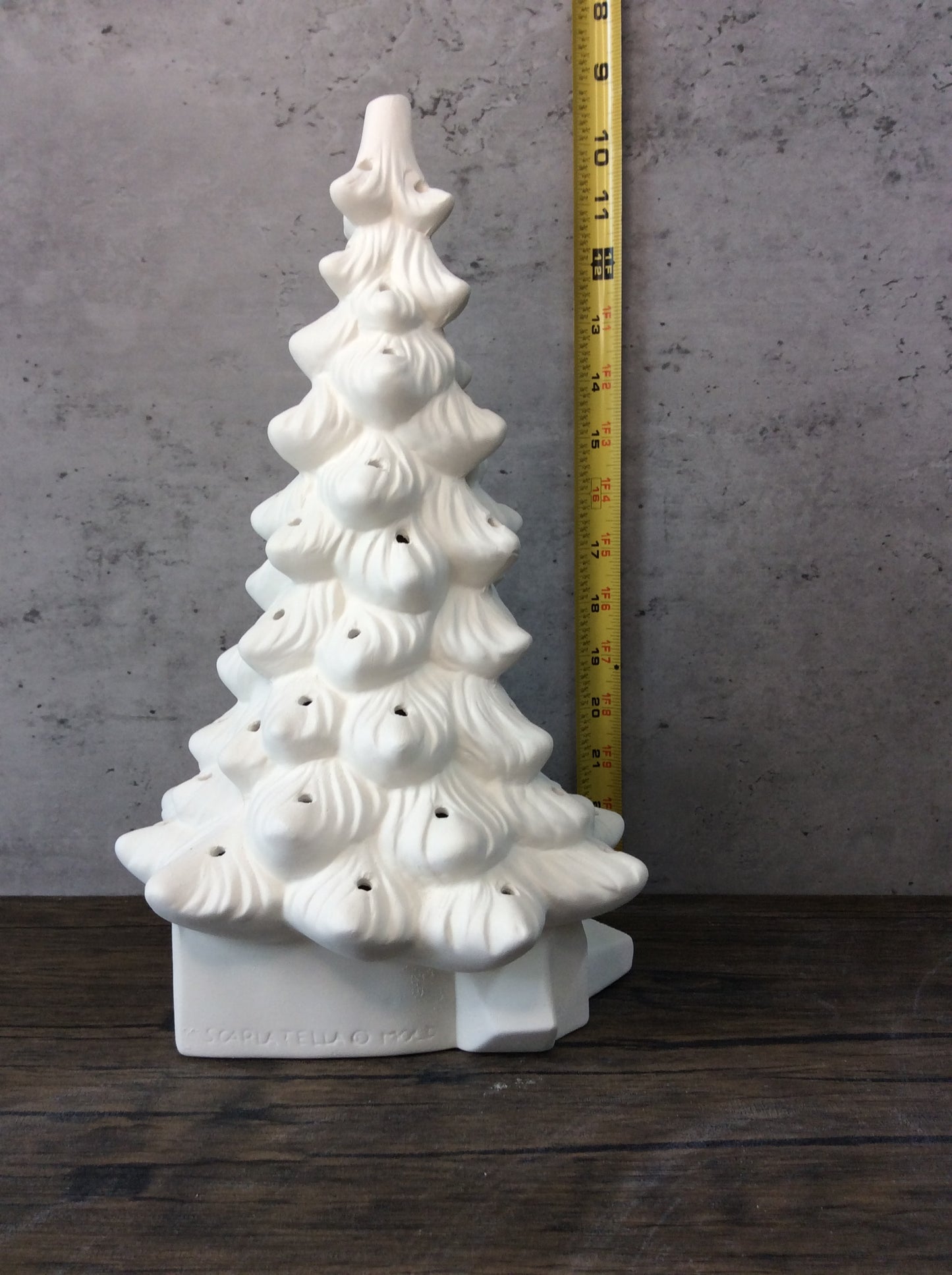 Christmas Tree with Nativity Scene - Scarletta - 82