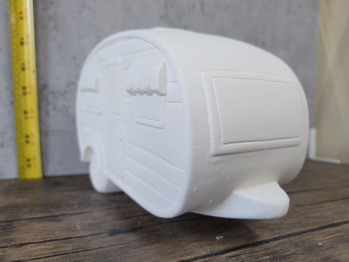 Large Retro Camper - Clay Magic - 3858