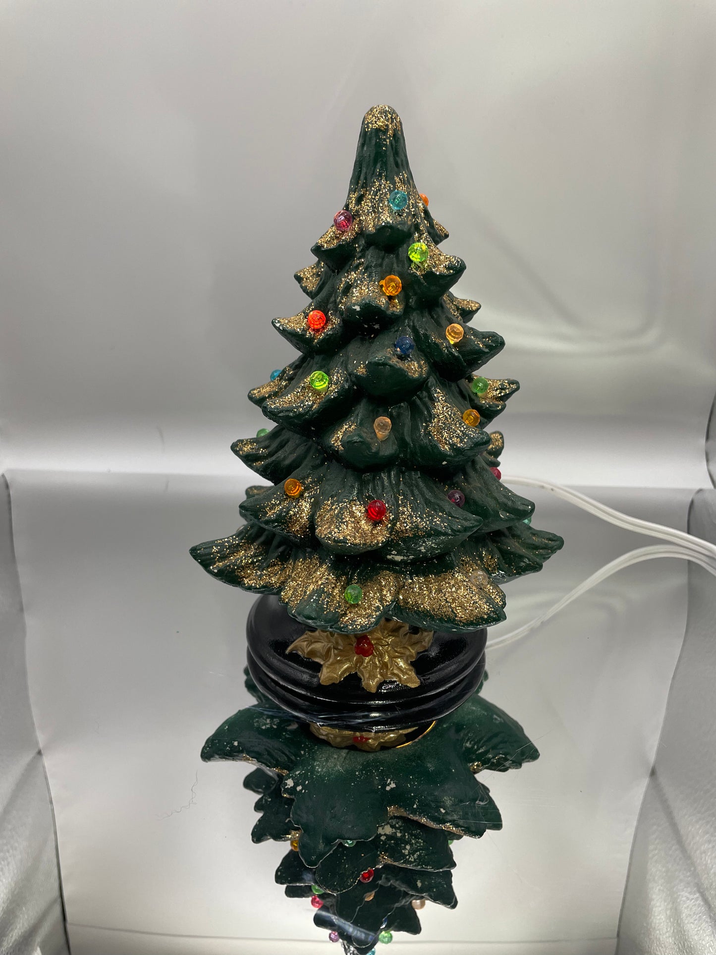 Nowells Green Tree with black base