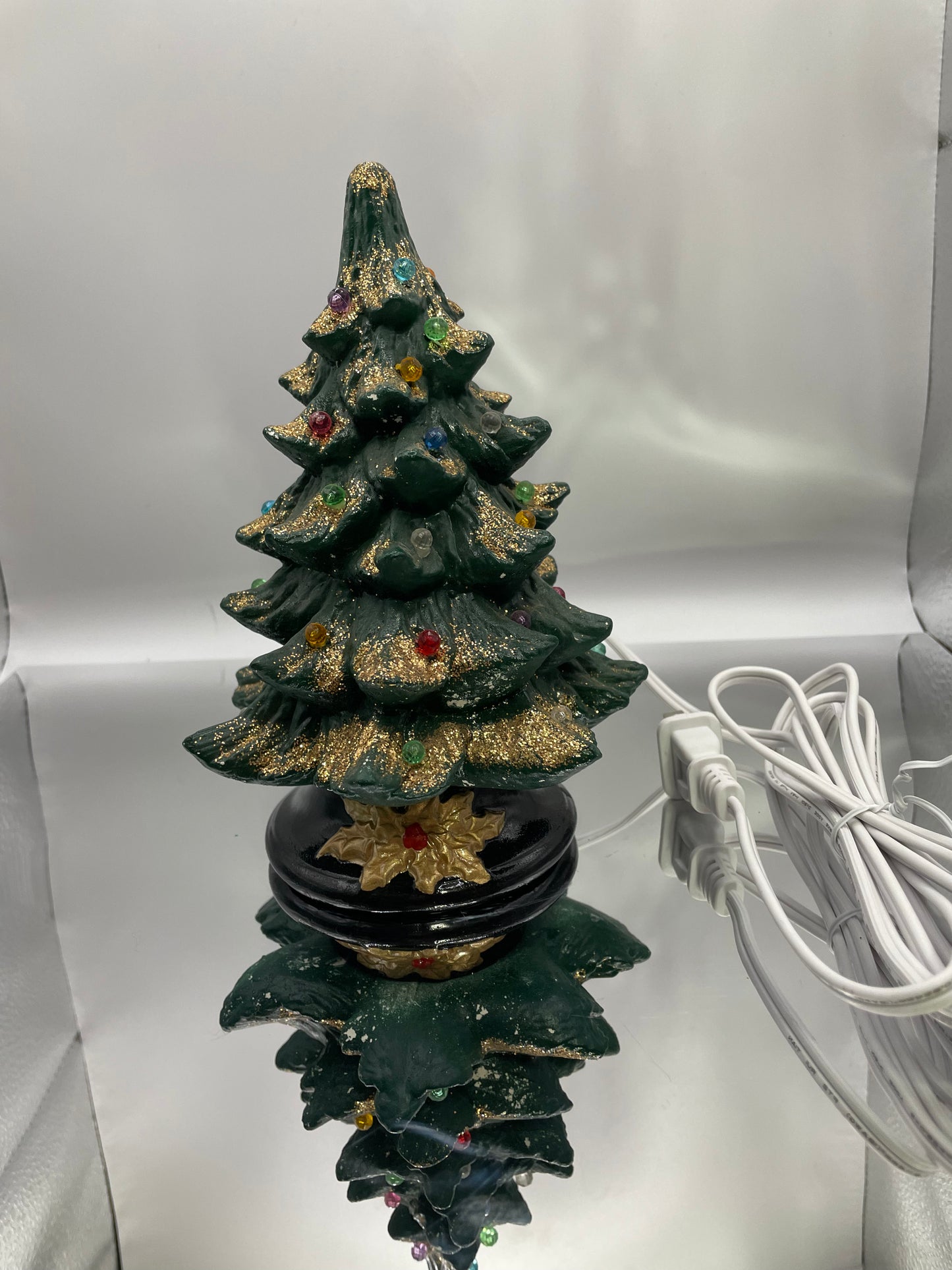 Nowells Green Tree with black base